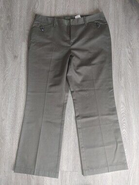 Eddie Bauer Petite Dress Pants in Olive